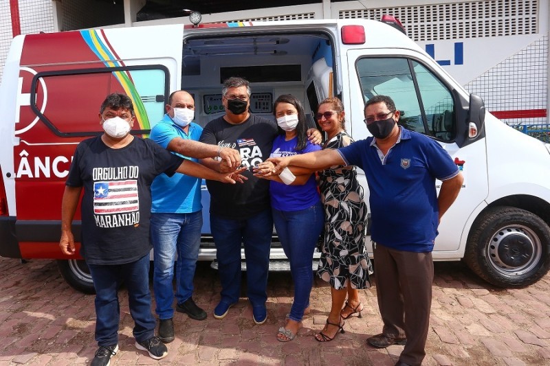 Em Santa Luzia do Paruá, Governador Flávio Dino realiza entregas e anuncia Restaurante Popular e Praça da Família