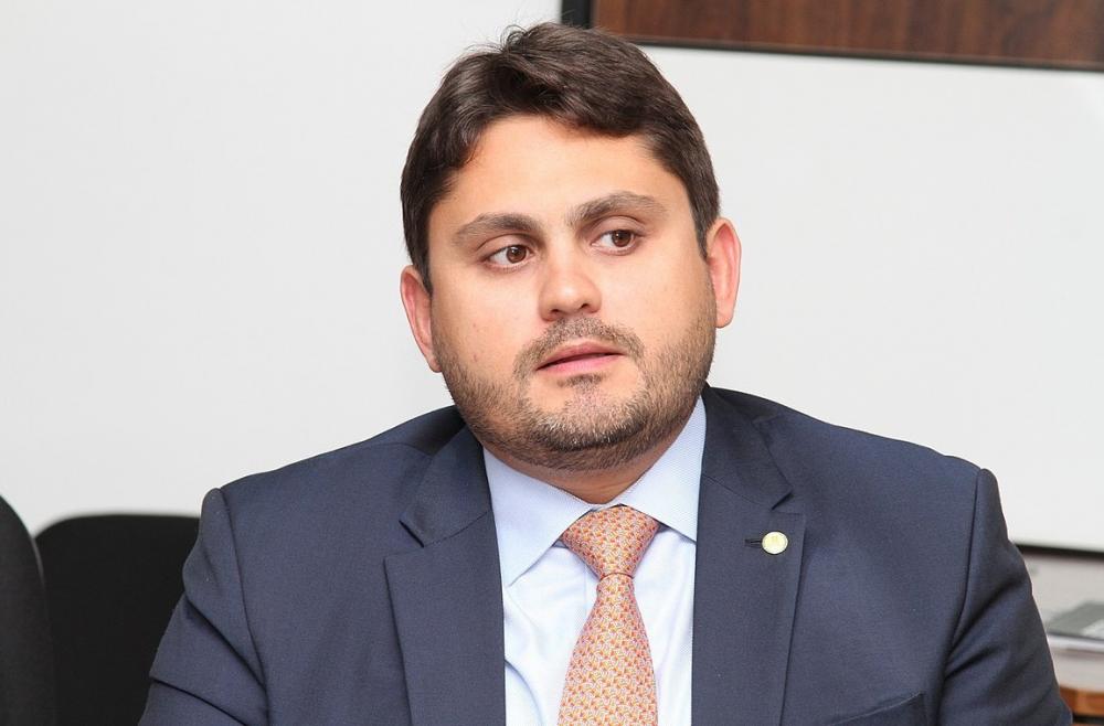 Juscelino Filho afirma que fez devolução de diárias em sua ida à leilão de cavalos de raça