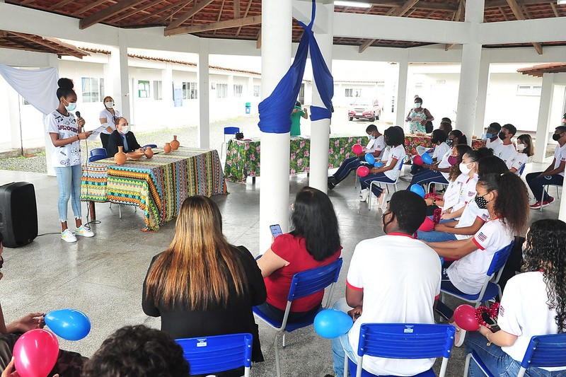Escola em tempo integral da Liberdade celebra literatura maranhense