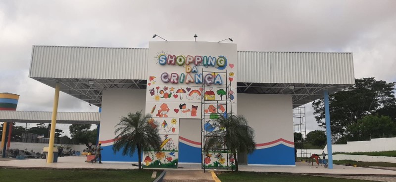 Governo do Estado entrega Shopping da Criança e Praça da Família em Bacabal e anuncia outras obras