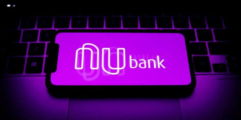 Nubank fica fora do ar na tarde desta segunda-feira 03 e deixa clientes furiosos