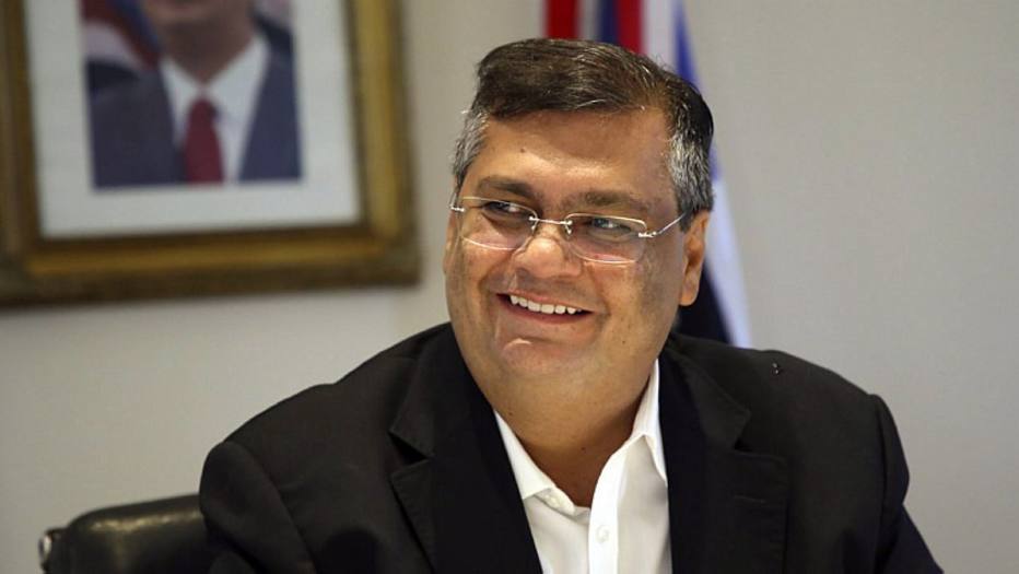 Governador Flávio Dino sanciona lei que insitui o tratamento do alcoolismo