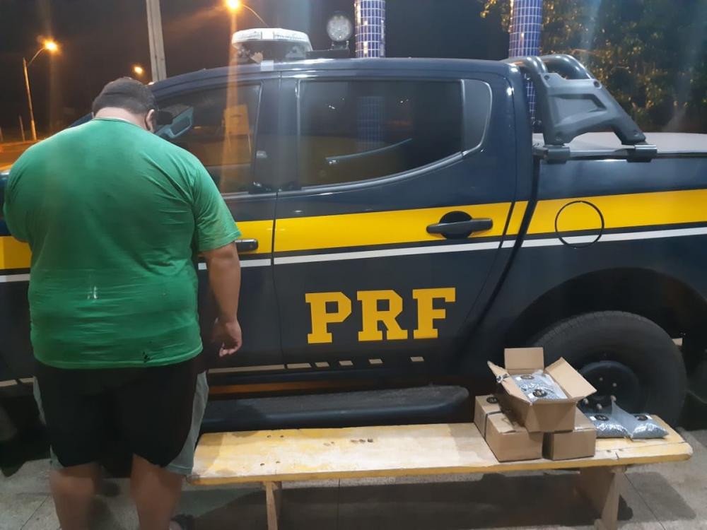 PRF de Porto Franco  - MA faz apreensão de munição ilegal em caminhão 