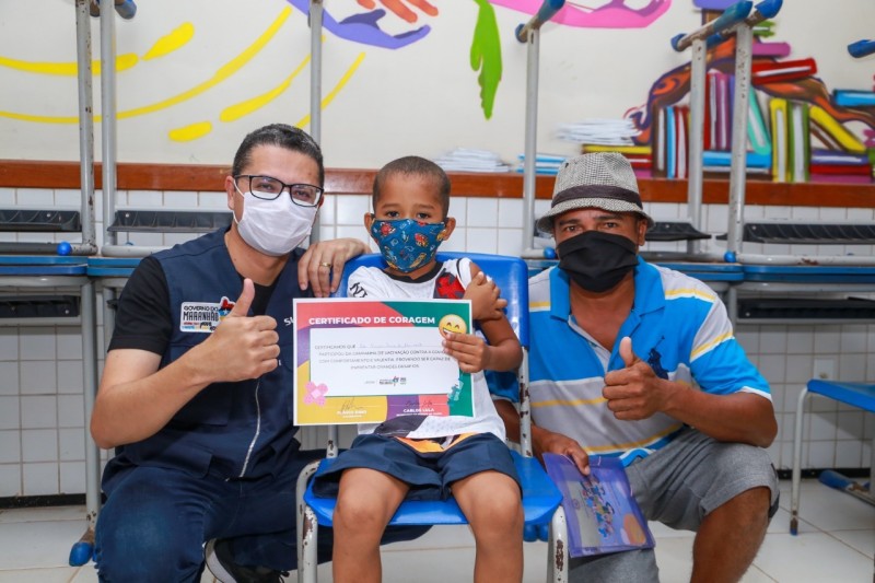 Governo reforça vacinação de crianças e adolescentes contra Covid-19 no bairro da Cidade Olímpica