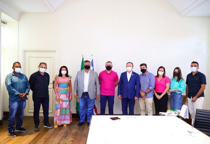 Governador Flávio Dino se reúne com prefeito e trata de melhorias para Sucupira do Riachão