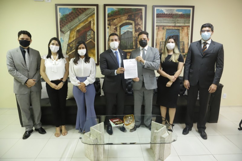 PGE e OAB firmam termo de cooperação técnica para realização de eventos jurídicos e capacitações