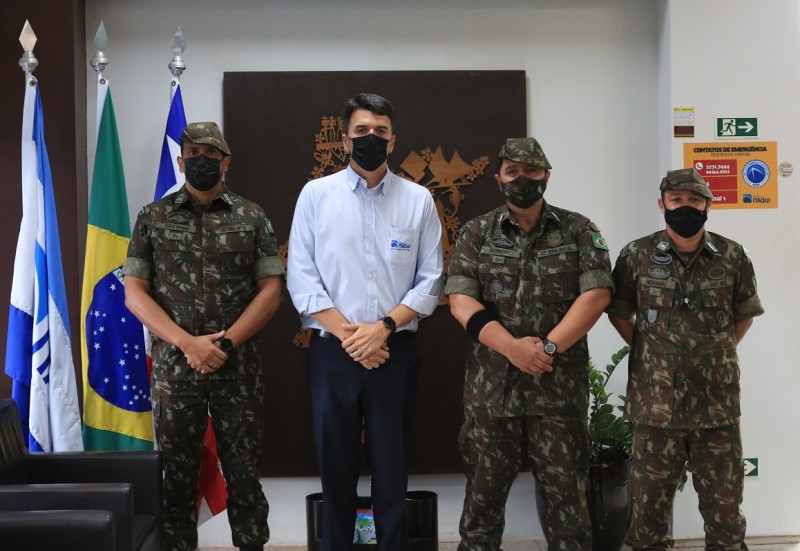 Porto do Itaqui recebe visita da 22ª Brigada de Infantaria de Selva do Exército