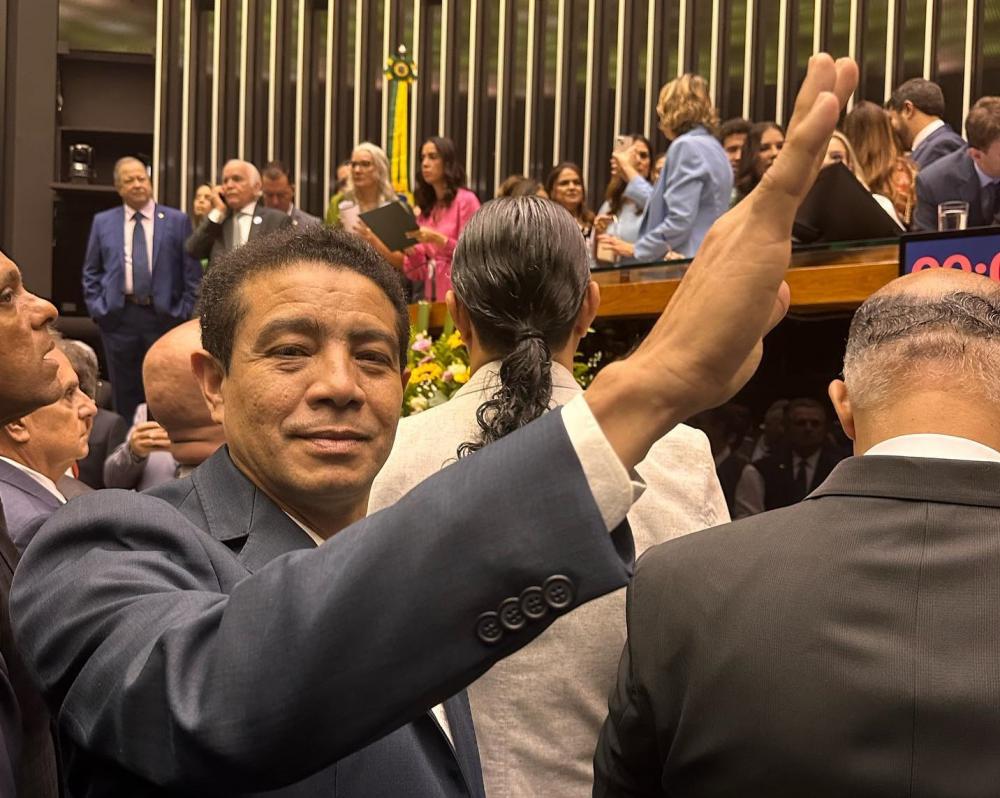 Deputado federal maranhense Pastor Gil retira nome de apoio da CPMI do 8 de janeiro