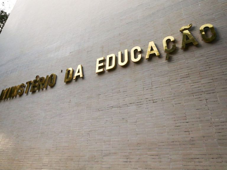 Comissão externa que acompanha a atuação do MEC define plano para 2021