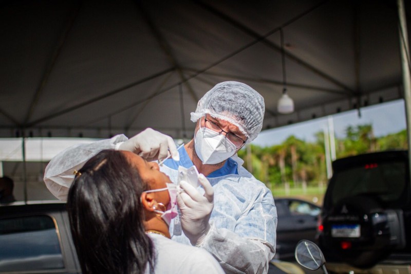 Governo prorroga funcionamento drive-thru de testagem para Covid-19 em São Luís e Imperatriz
