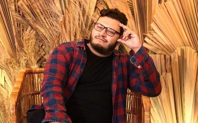 Após ser diagnosticado com Covid-19 e transferido para UTI, ex-BBB Victor Hugo recebe alta
