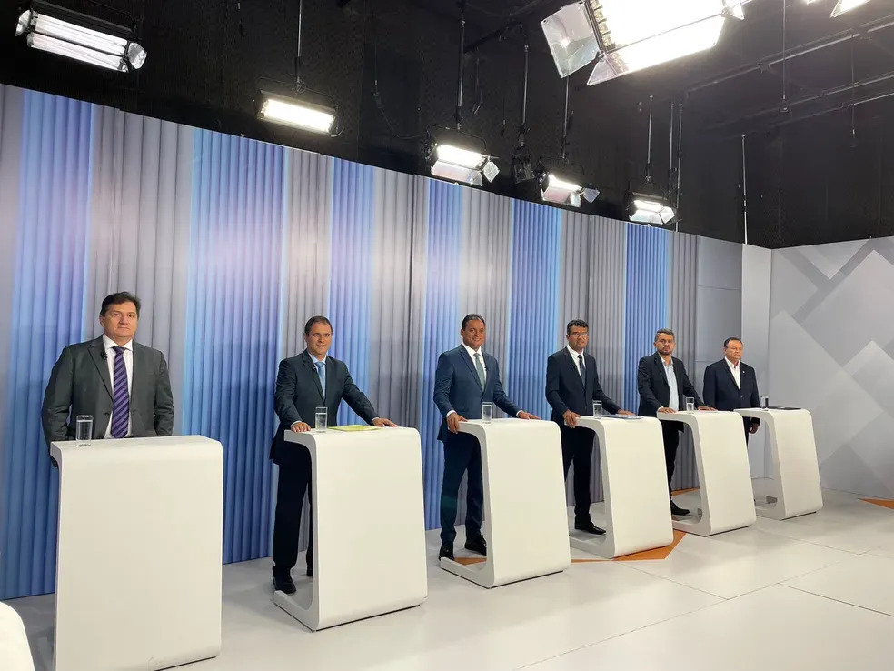 Brandão fica perdido e debate tem 