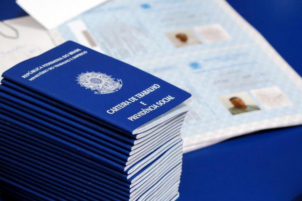 Em crescimento pífio, Brandão comemora a criação de 2 mil novos empregos em abril no Maranhão