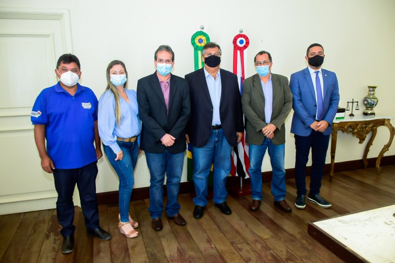 Governador Flávio Dino reúne com prefeito goiano e firma parcerias