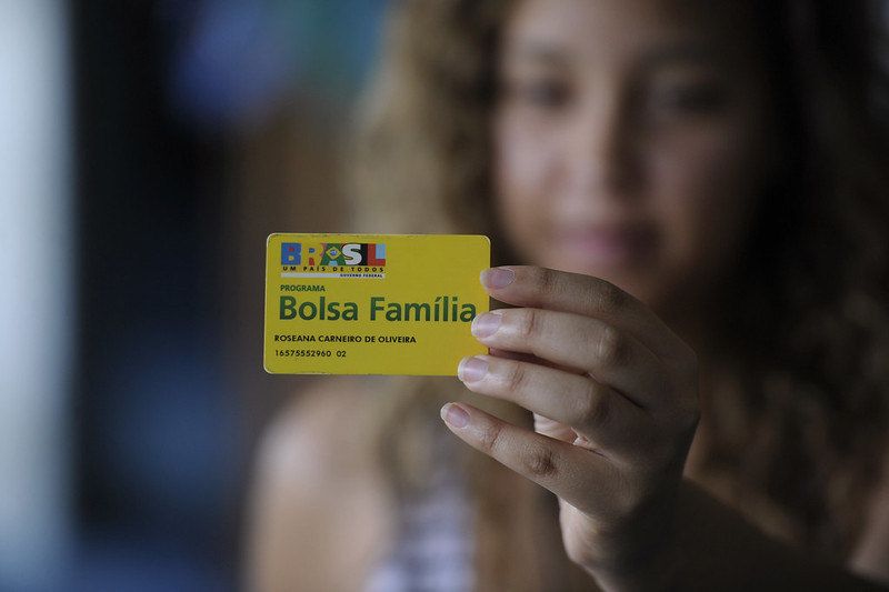 Bolsa Família: beneficiários com NIS final zero recebem auxílio nesta 6ª