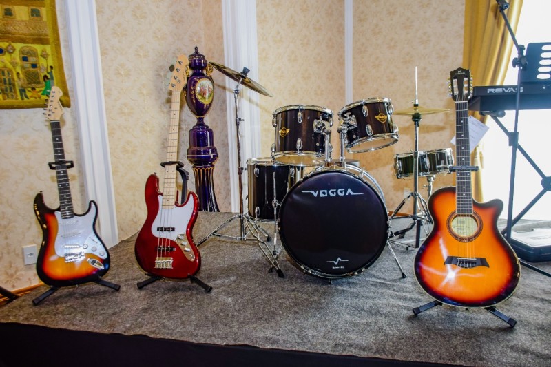 Governo entrega 68 kits de instrumentos musicais para igrejas católicas e evangélicas de Imperatriz