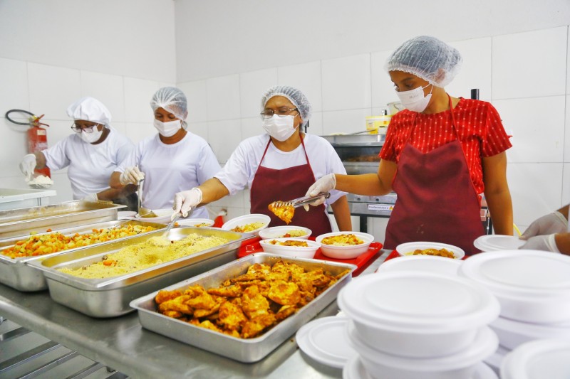 Flávio Dino inaugura balneário, praça e anuncia Restaurante Popular em Presidente Vargas