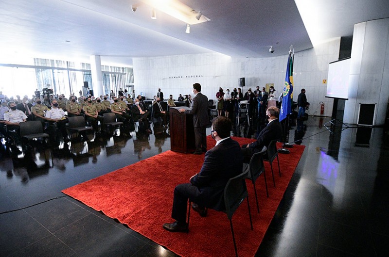 Senado recebe a visita de estudantes da Escola Superior de Guerra