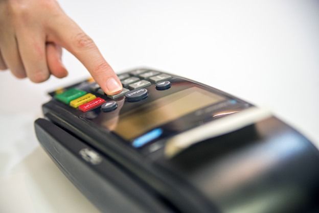Estabelecimentos não podem impor valor mínimo para compra no cartão, esclarece Procon/MA