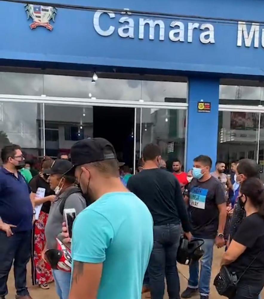 Gestão de Léo Cunha em Estreito - MA é marcado por protestos na Câmara Municipal 