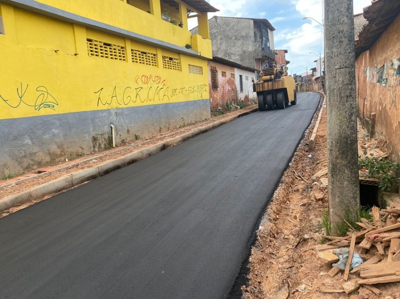 Recuperação da Estrada da Vitória avança em três frentes de trabalho