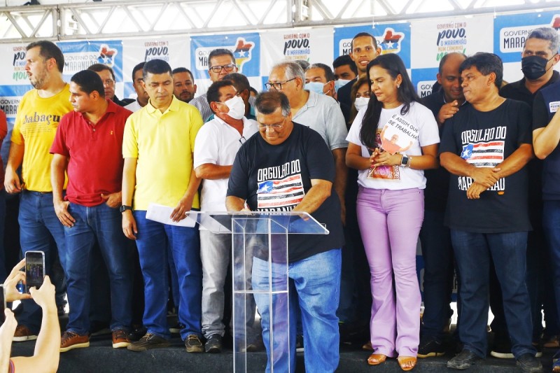 Flávio Dino anuncia hospital e inaugura Restaurante Popular em Itapecuru Mirim