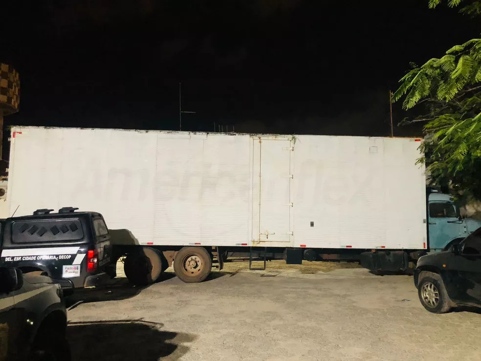 Polícia apreende carga de cigarros contrabandeada na BR-135 em São Luís 