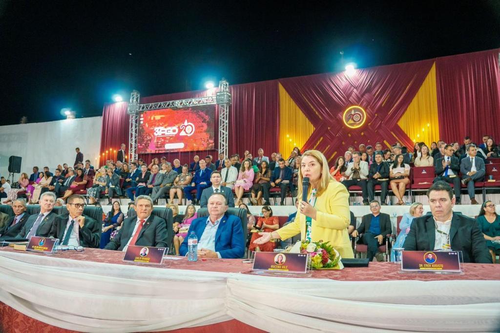 Iracema Vale reitera compromisso com congregações cristãs durante Convenção de Pastores em Balsas - MA