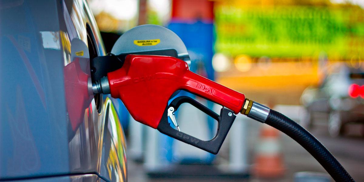 Gasolina tem aumento de R$ 0,41 e diesel de R$ 0,78 anunciou a Petrobras nesta terça-feira 15