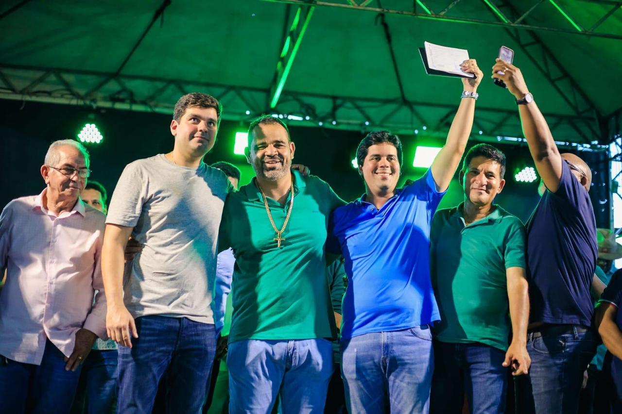 Prefeito de Buriticupu João Carlos, se filia ao Partido Progressista de André Fufuca