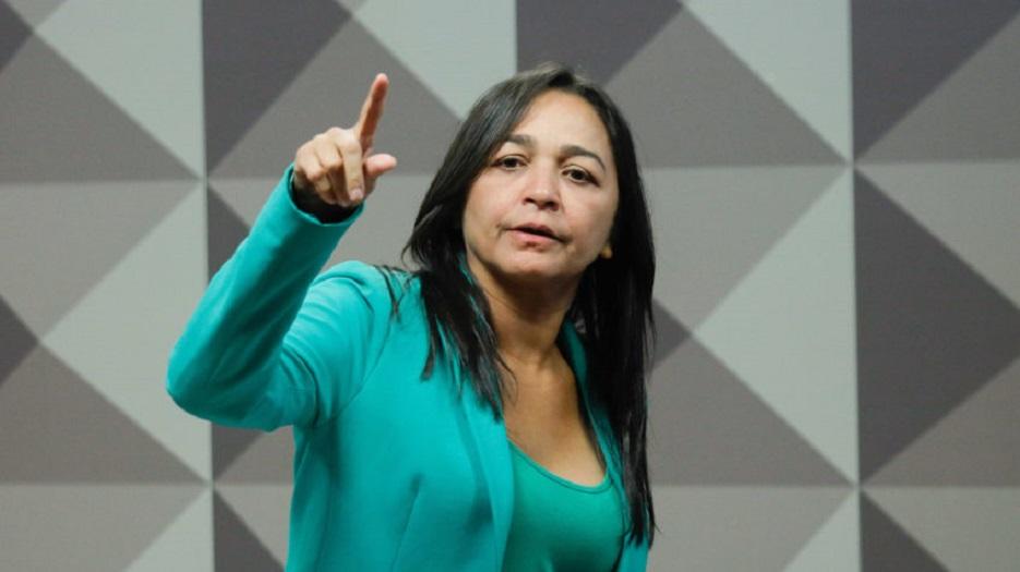 Eliziane Gama se encontra com PGR para discutir relatório da CPMI do 8 de Janeiro