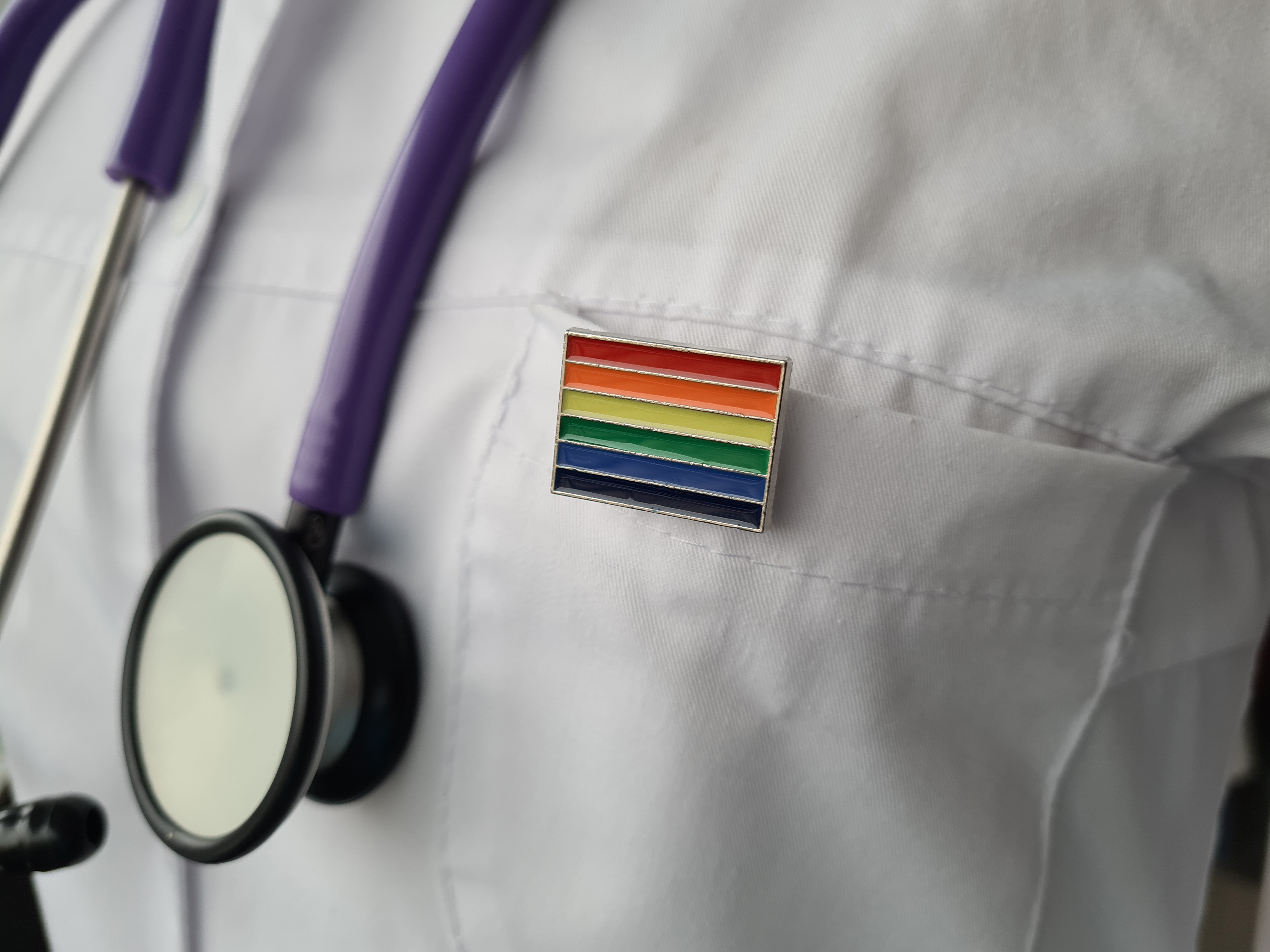 Atendimento urológico inclusivo é fundamental, diz médico