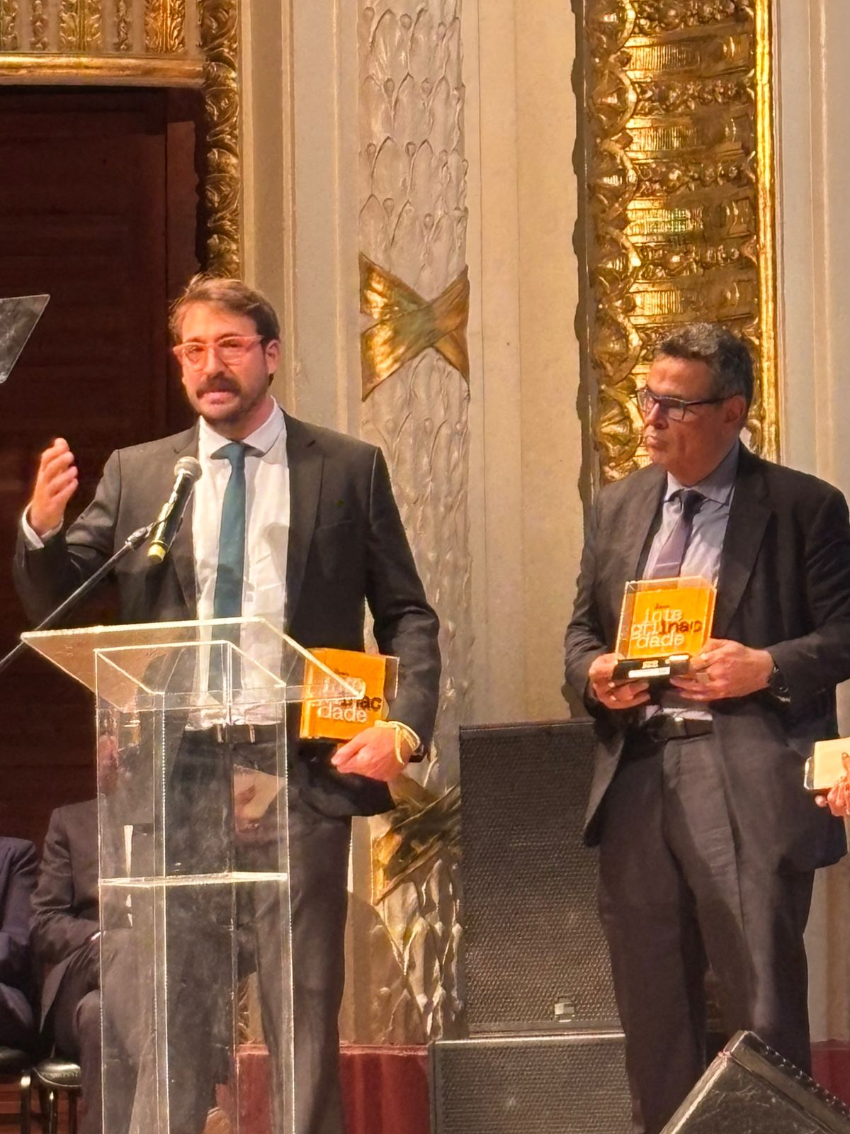 Theatro Municipal, lotado pelo povo, foi palco do maior prêmio pela integridade 