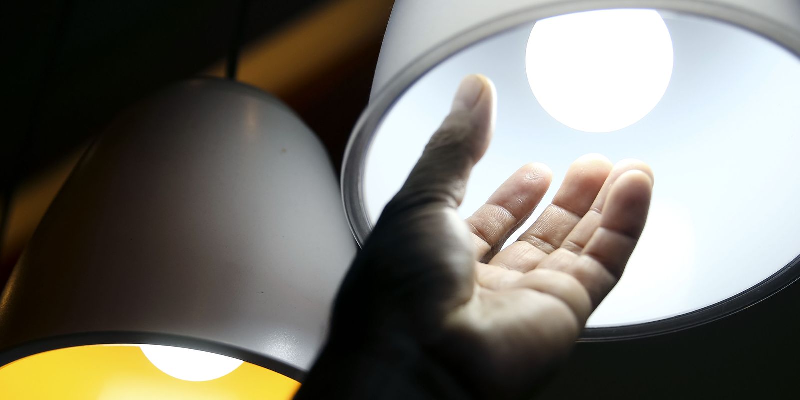 Aneel aprova R$ 5,5 bilhões para reduzir conta de luz em 22 distribuidoras de energia