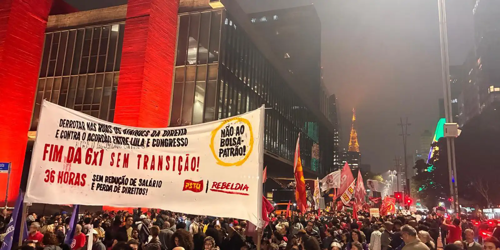 Ato na Avenida Paulista exige fim da escala 6x1 e redução da jornada de trabalho