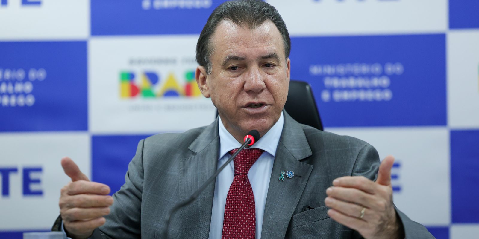 Brasil registra aumento de 5% no estoque de empregos em 2025, aponta Rais