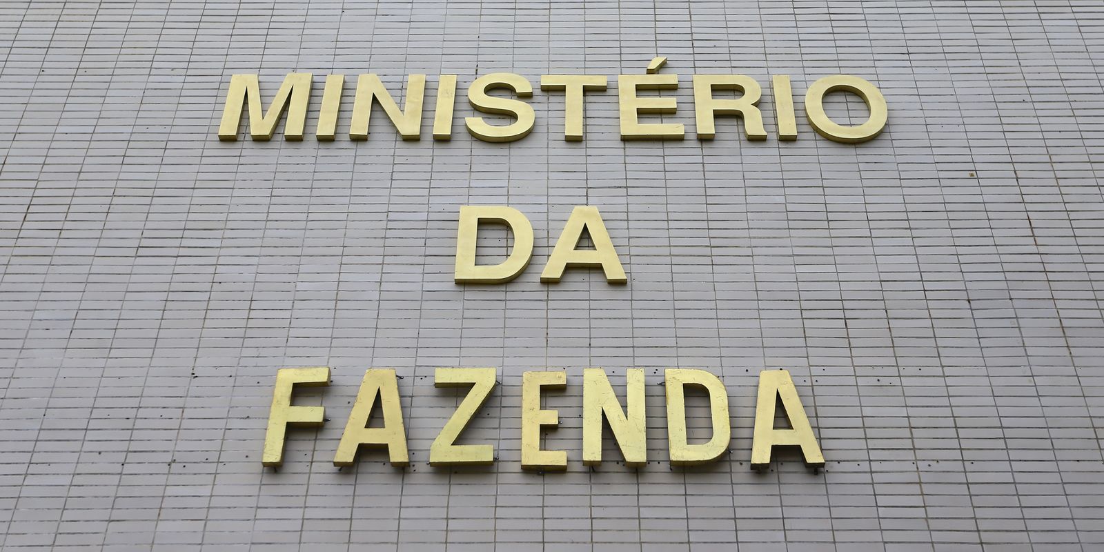 CMN adia para 2027 bloqueio de crédito rural por desmatamento ilegal