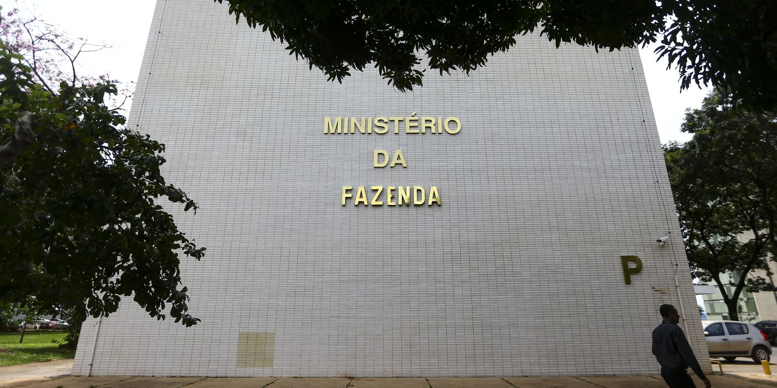 Ministério da Fazenda alerta sobre site falso do Novo Desenrola Brasil para golpes em renegociação de dívidas