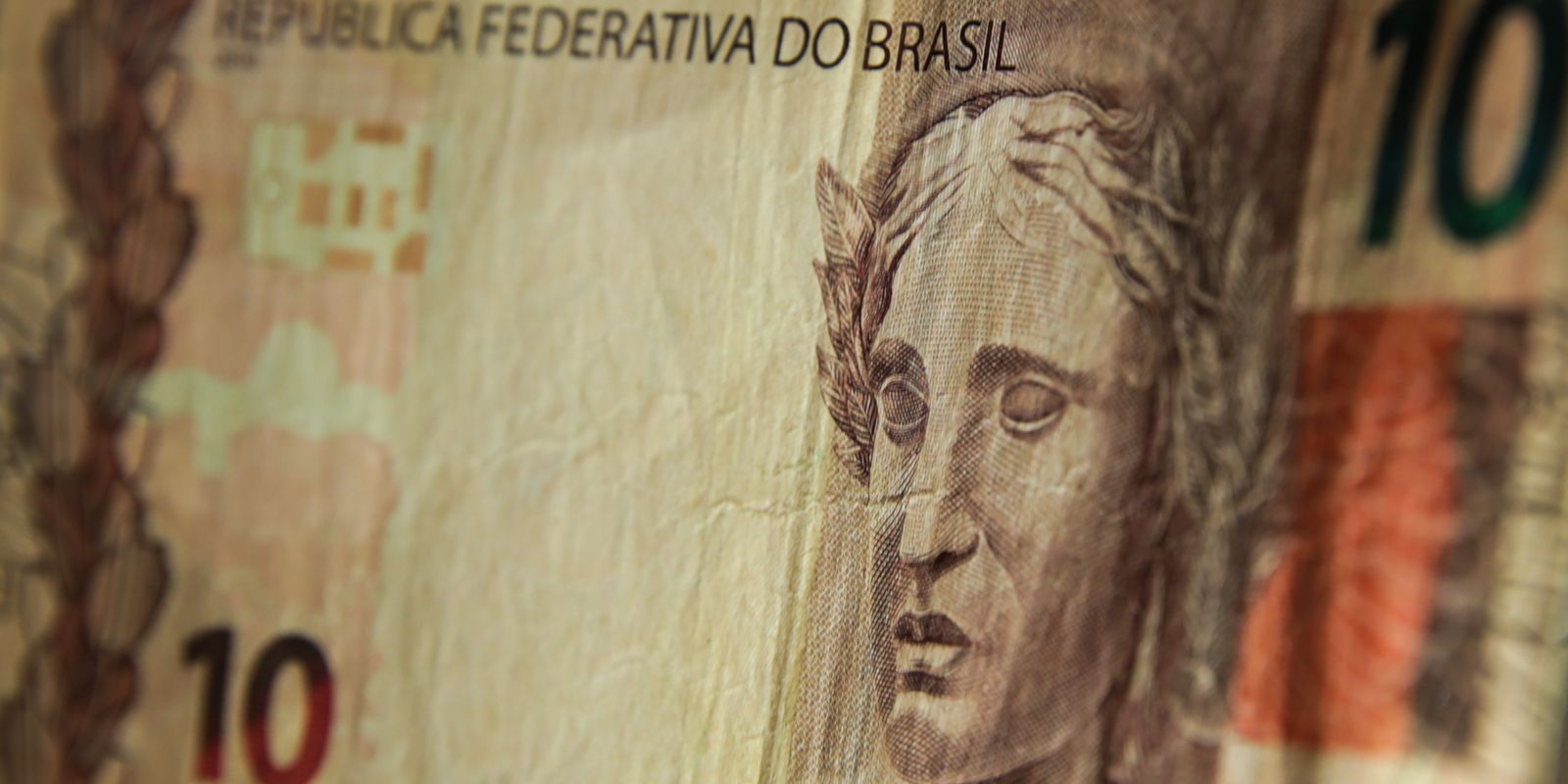 Governo de São Paulo aplica multa recorde de R$ 1 bilhão à Fast Shop