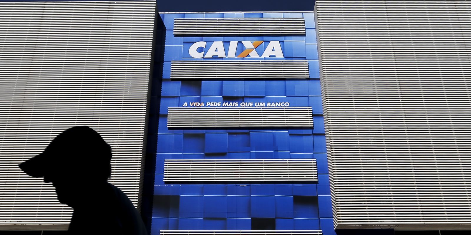 Lucro líquido da Caixa Econômica Federal recua 34,4% no 1º trimestre, impactado por novas provisões
