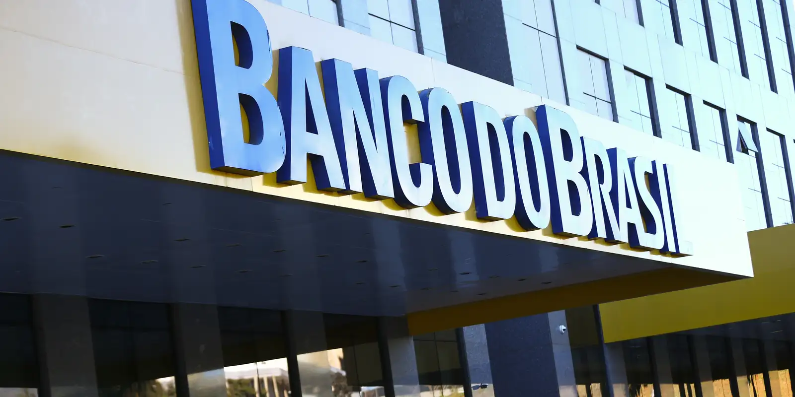 Lucro do Banco do Brasil despenca 54% no primeiro trimestre sob pressão do agro
