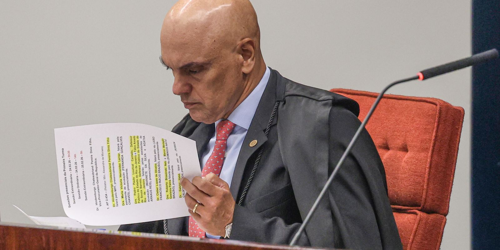 STF cobra ação do governo para extradição de Carla Zambelli da Itália