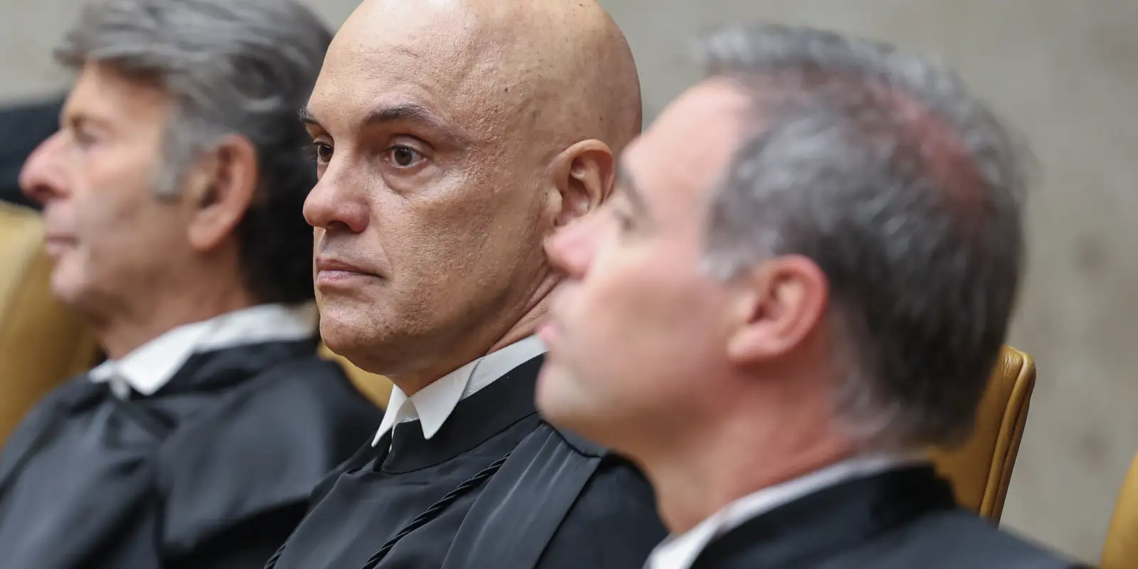 Moraes suspende aplicação da Lei da Dosimetria para atos de 8 de janeiro até decisão do STF