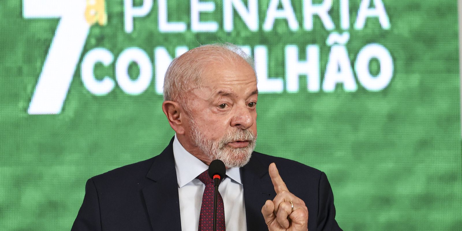 Lula revela estudo para devolução de celulares roubados via Correios