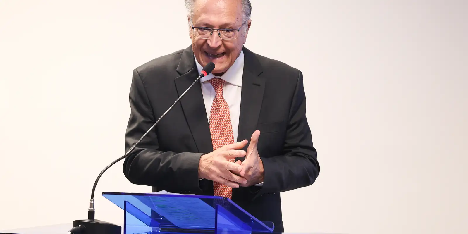 Governo pressiona TCU pela retomada das obras da Transnordestina em trecho estratégico de Suape