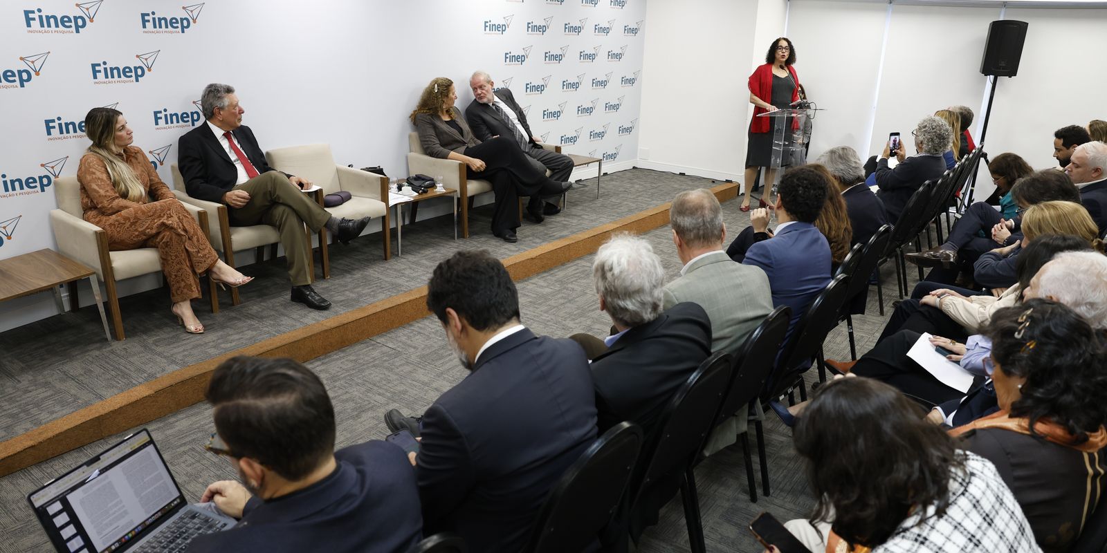 Programa Tecnova 2026/2027 destina R$ 360 milhões para pequenas empresas inovadoras