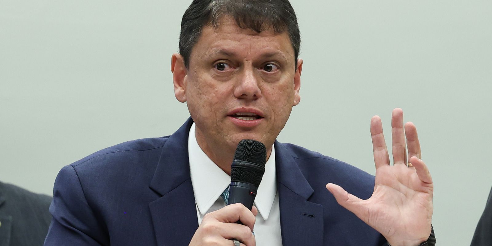 SP: TCE aprova com ressalvas as contas do governo Tarcísio de Freitas referentes a 2025