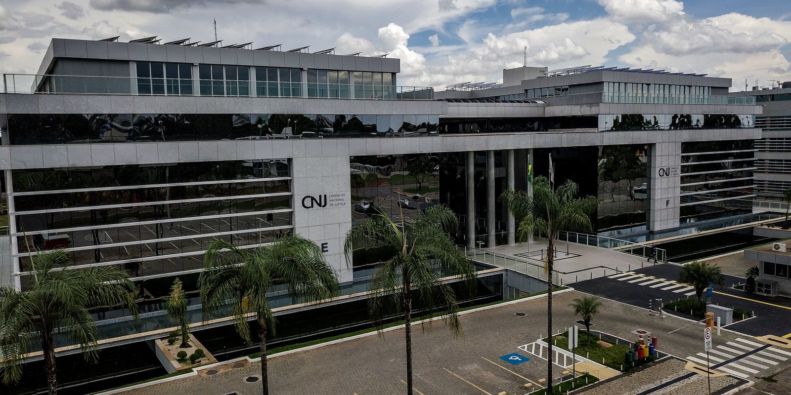CNJ extingue aposentadoria compulsória e prevê perda de cargo para juiz