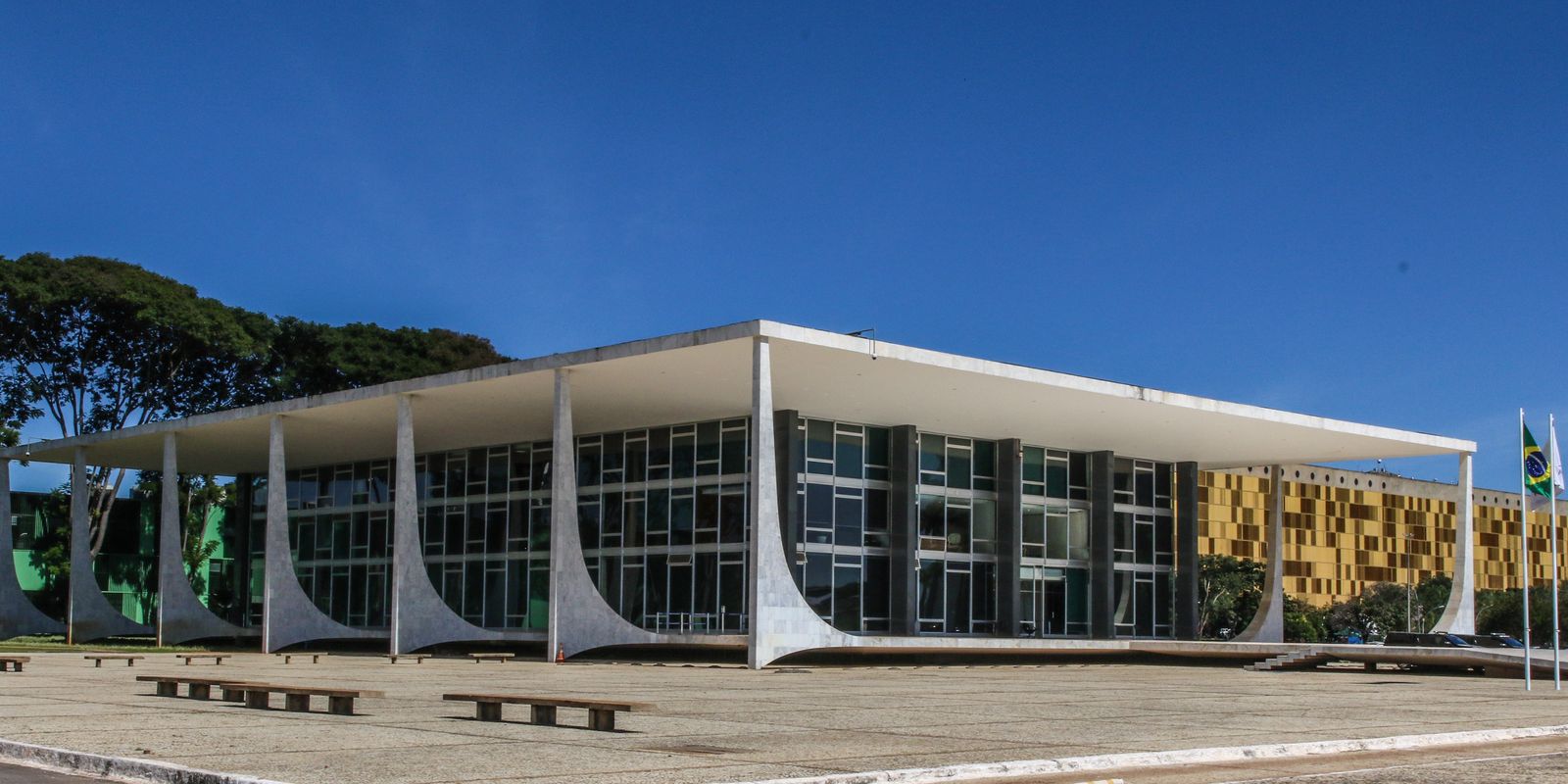Flávio Dino aciona PF para investigar R$ 55,4 milhões em irregularidades nas emendas Pix apontadas pelo TCU