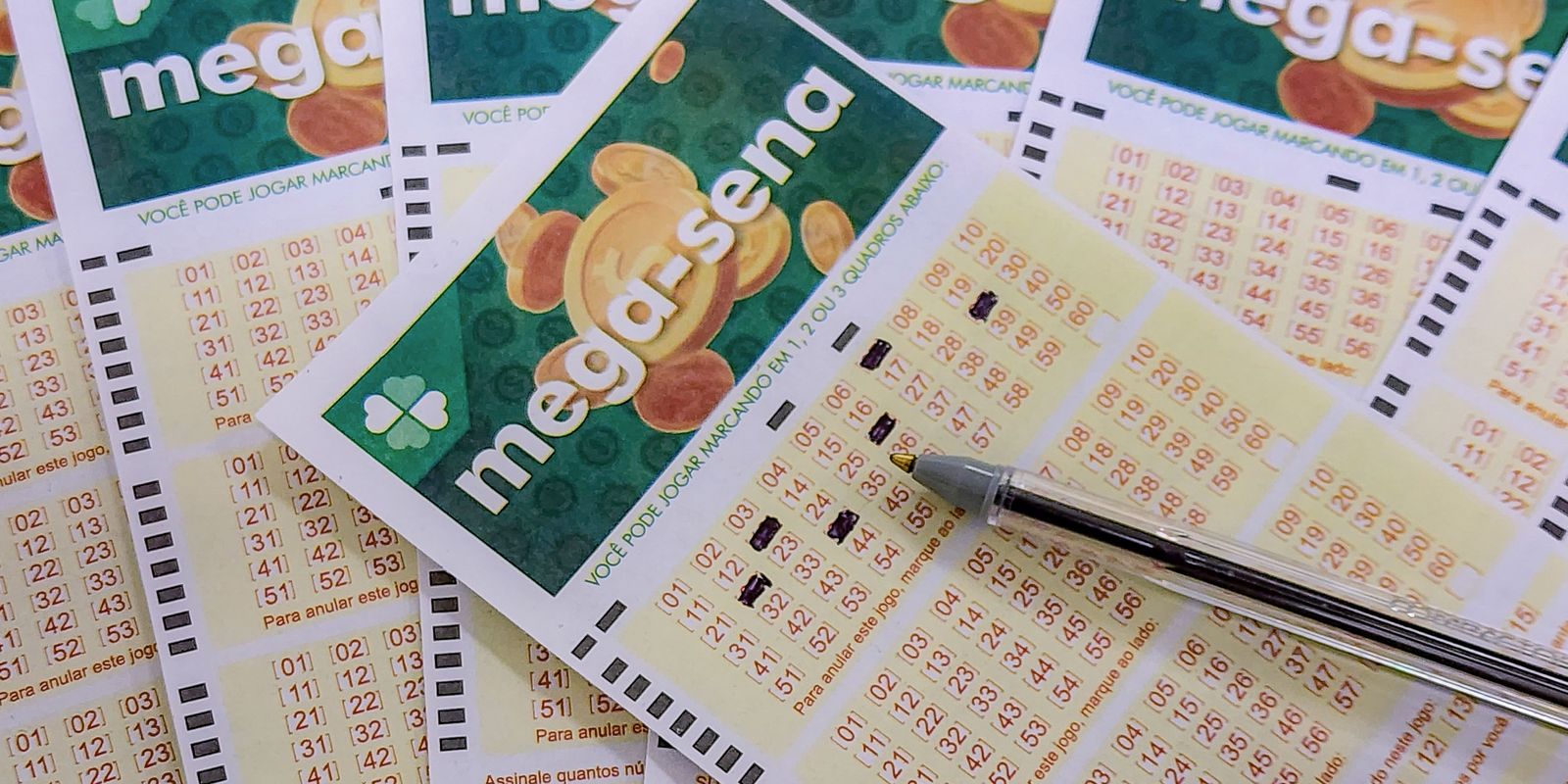 Mega-Sena acumula e prêmio chega a R$ 135 milhões; veja dezenas sorteadas